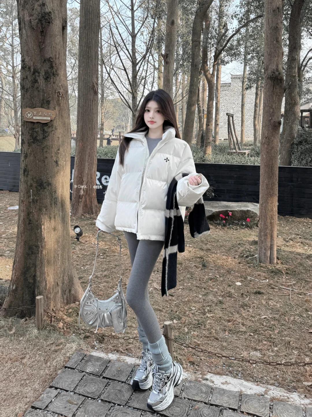 Mùa đông học cách mặc đẹp cho mình: Chiều dài của áo khoác rất quan trọng, tạo khí chất thanh lịch- Ảnh 5. Mùa đông học cách mặc đẹp cho mình: Chiều dài của áo khoác rất quan trọng, tạo khí chất thanh lịch- Ảnh 5.