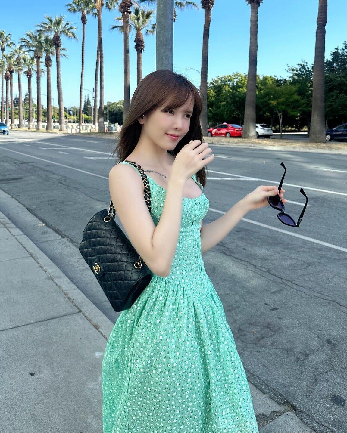 Thiều Bảo Trâm hack tuổi trông thấy nhờ loạt items trẻ trung, có hàng chục túi hiệu nhưng chỉ mê đúng một màu - 14