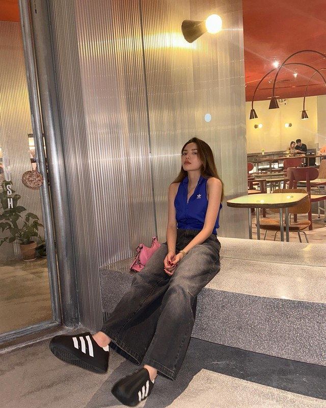 Vbiz mấy ai mặc quần jeans vừa nhiều vừa đẹp, lại hack tuổi đỉnh cao như Kỳ Duyên!- Ảnh 2.