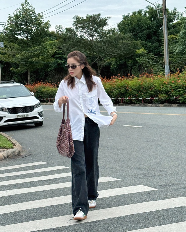 Vbiz mấy ai mặc quần jeans vừa nhiều vừa đẹp, lại hack tuổi đỉnh cao như Kỳ Duyên!- Ảnh 6.