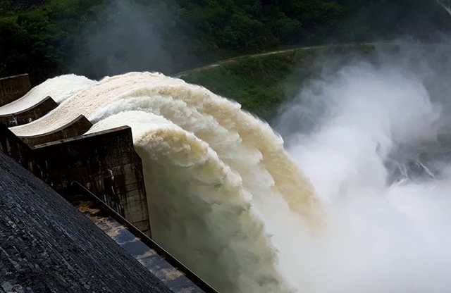 Trung Quốc xả lũ có điều tiết từ 14 giờ ngày 11-9