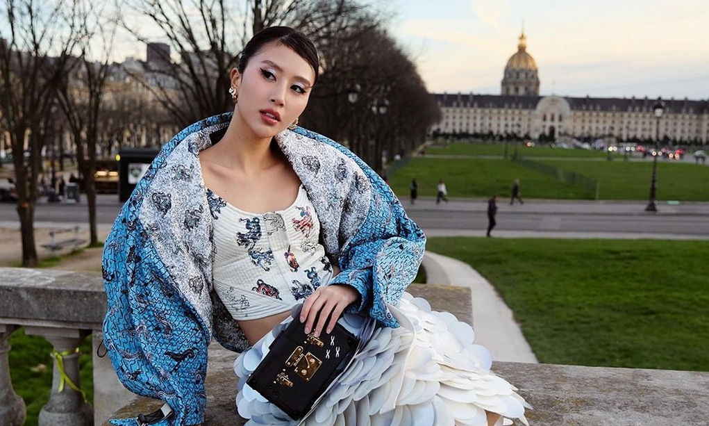 Quỳnh Anh Shyn biến hóa phong cách tại Paris Fashion Week 2024