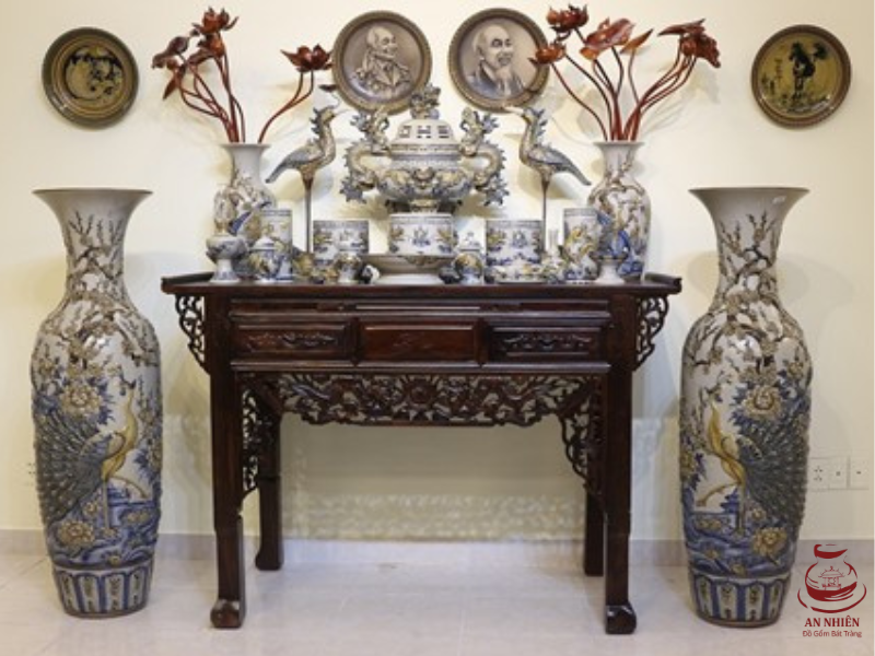 Nên mua lục bình gỗ hay lục bình gốm trong thay đổi vận may phong thủy ?