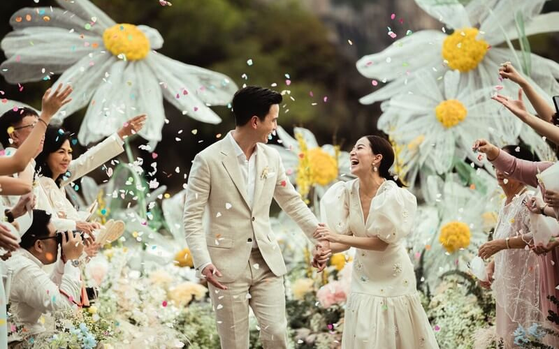 15 món quà tặng bạn đời ngày kỷ niệm cưới ý nghĩa nhất