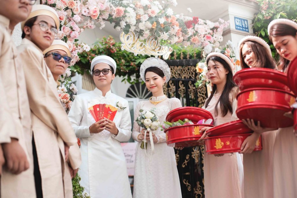 Lễ ăn hỏi hay còn gọi là lễ đính hôn