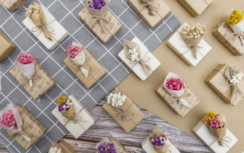 12+ Ý tưởng quà tặng khách mời đám cưới ý nghĩa, sáng tạo
