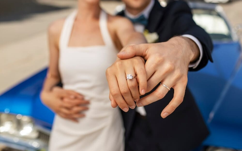 Nhẫn kỷ niệm cưới: Biểu tượng sức mạnh vượt thử thách