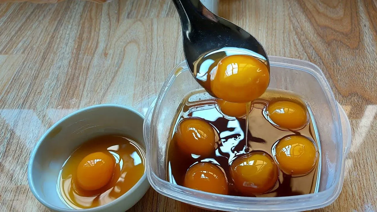 Trứng mật ong: Dinh dưỡng, da, và Salmonella