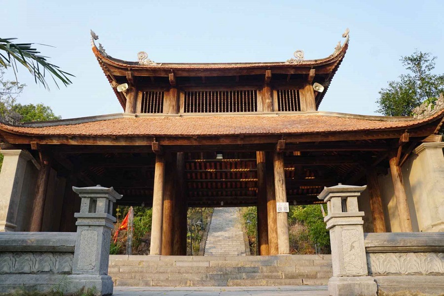 Chùa Thanh Mai: Thăm ngôi cổ tự có rừng phong tuyệt đẹp