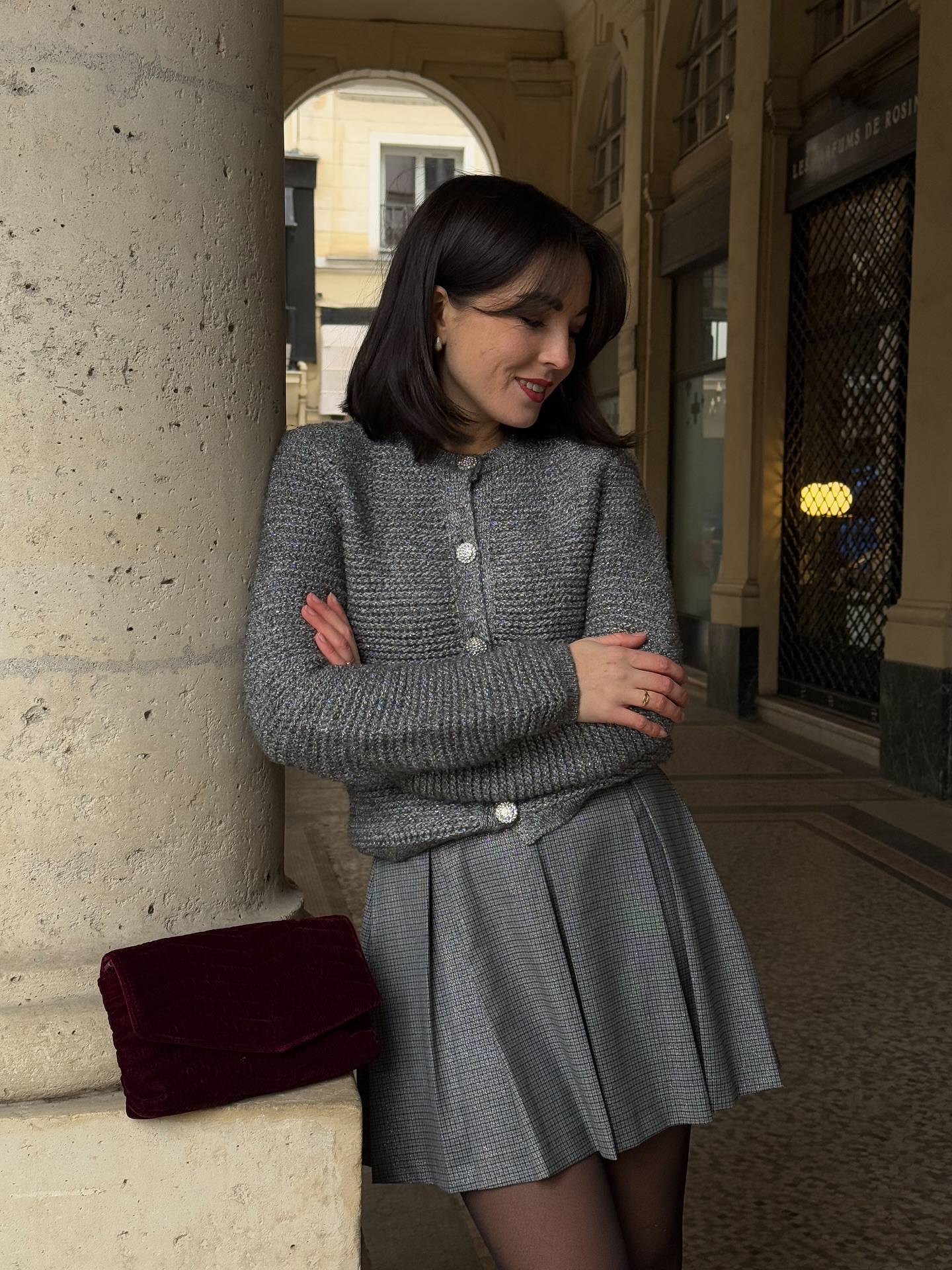 5 Cách mặc áo len đẹp long lanh của phụ nữ Pháp cho mùa lạnh 