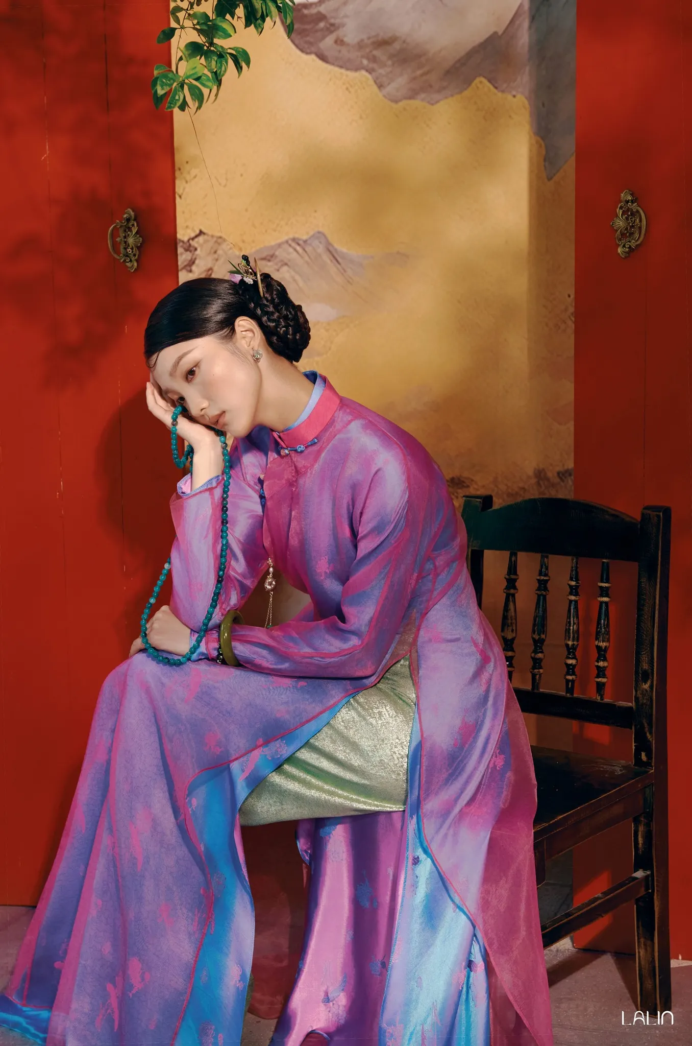 elle-xu-huong-ao-dai-tet-2026-ta-doi-ta-kep-nhieu-lop00001