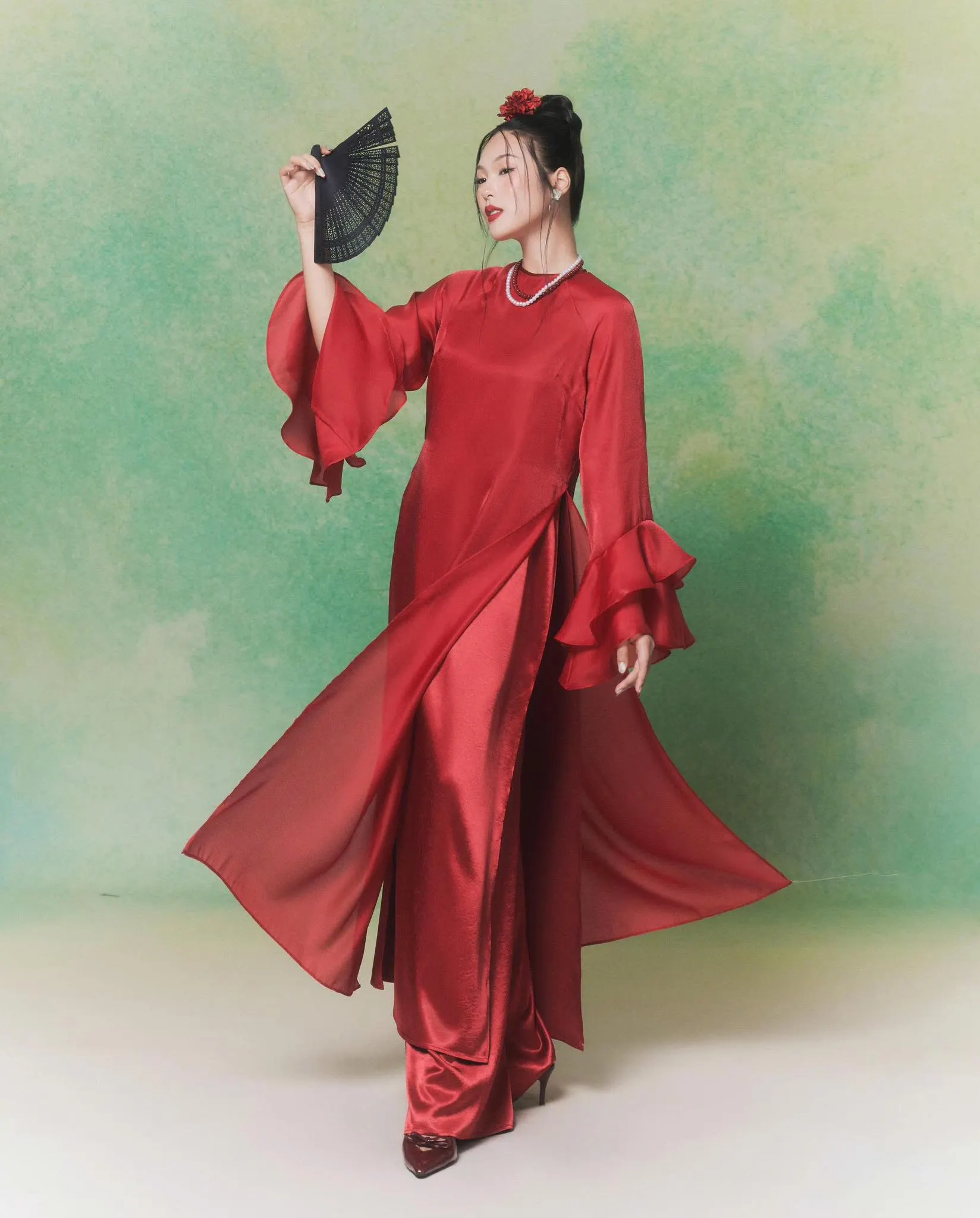 elle-xu-huong-ao-dai-tet-2026-ta-doi-ta-kep-nhieu-lop00002