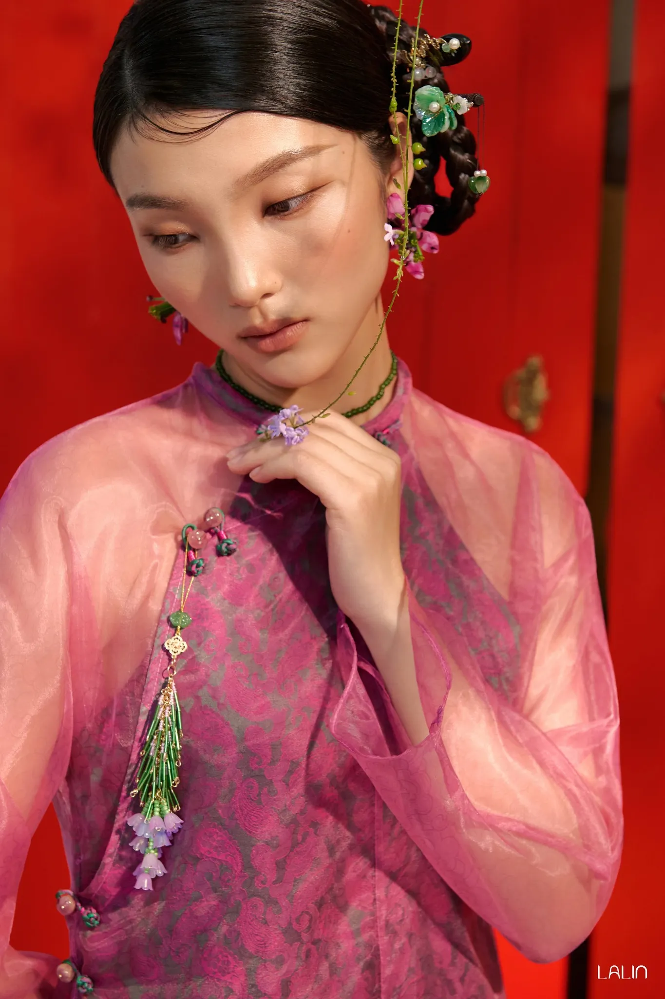 ao-dai-ngu-than-khuy-co-xu-huong-tet-202600002