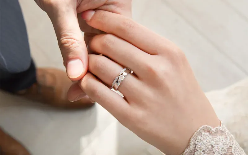 NHỮNG MẪU NHẪN CẦU HÔN MỚI NHẤT KHIẾN NÀNG MÊ ĐẮM