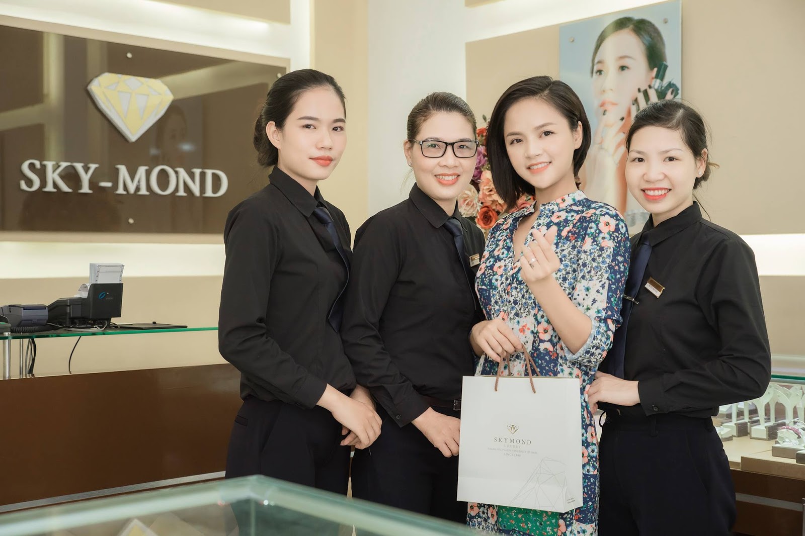 Top 10+ địa chỉ mua nhẫn cầu hôn Hà Nội uy tín, chất lượng